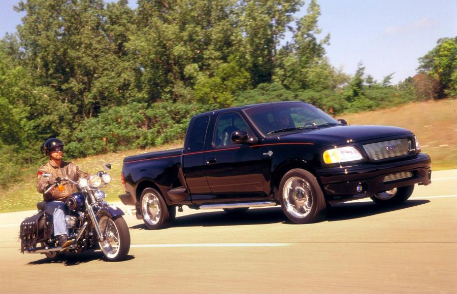  Ford F-150 Harley-Davidson Edition 2000 года  (фото 3 из 3)